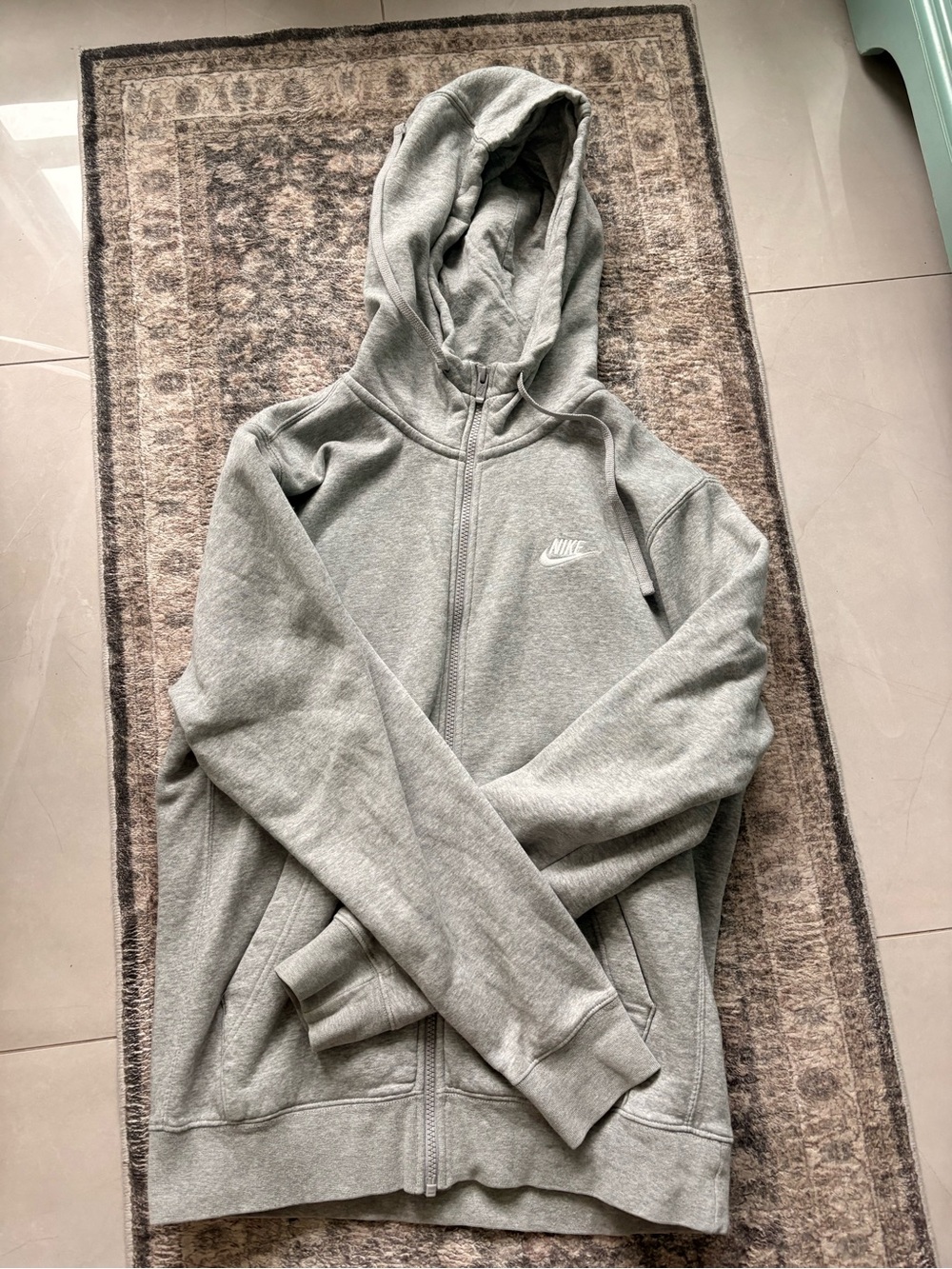 Nike Men’s Light Grey Zip-Up Hoodie